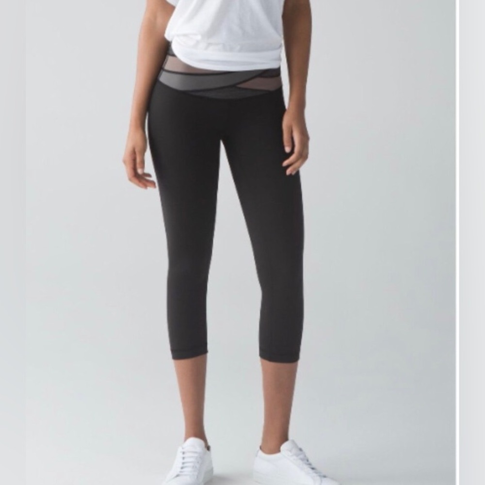 Lululemon Womens Size 4 Athletica Wunder Under Crop III Legging Space Cool Cocoa